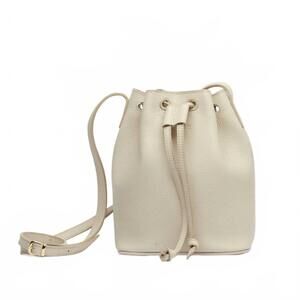 NEW MESCH women's madison bucket bag in ivory